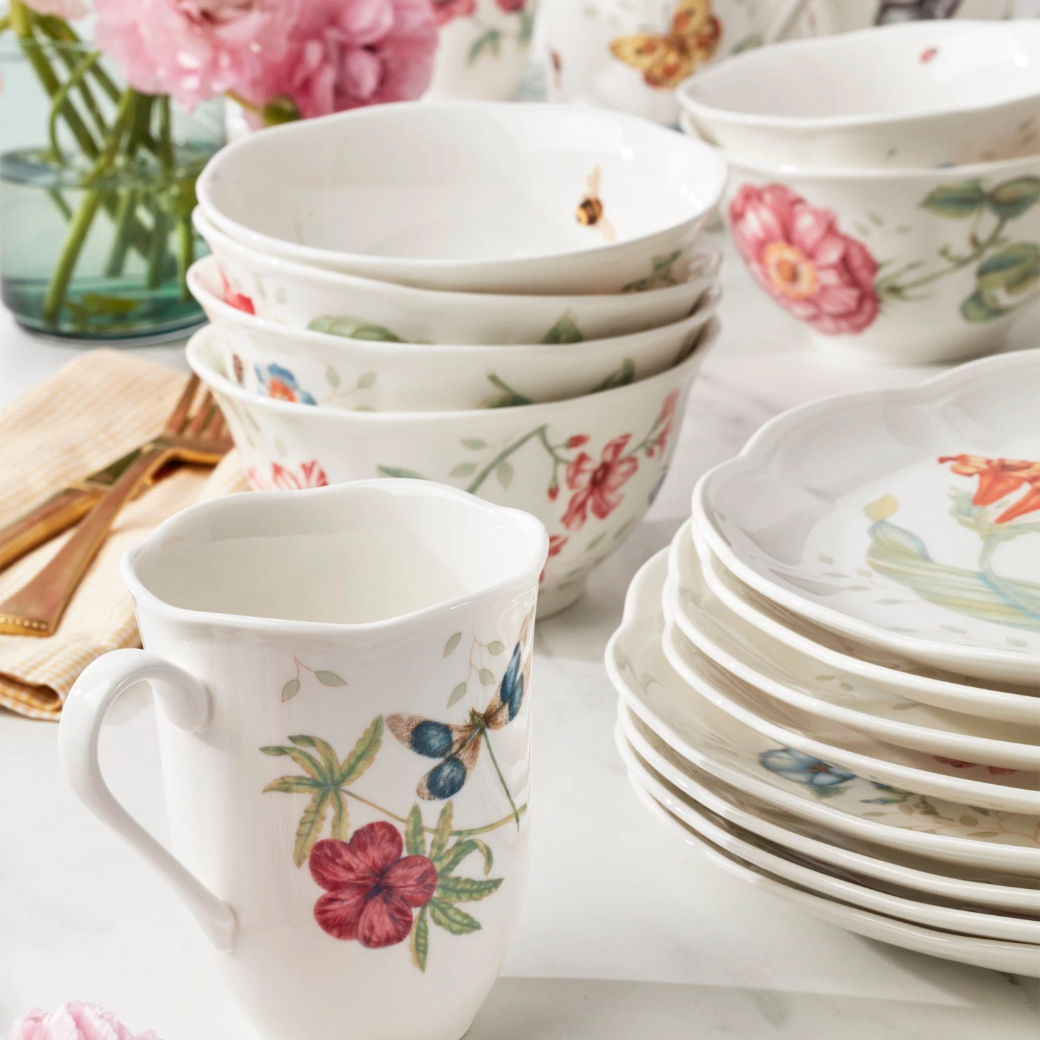 Lenox Butterfly Meadow Monarch 24-Piece Dinnerware Set 6 Lenox Butterfly Meadow Monarch 24-Piece Dinnerware Set - Image 4