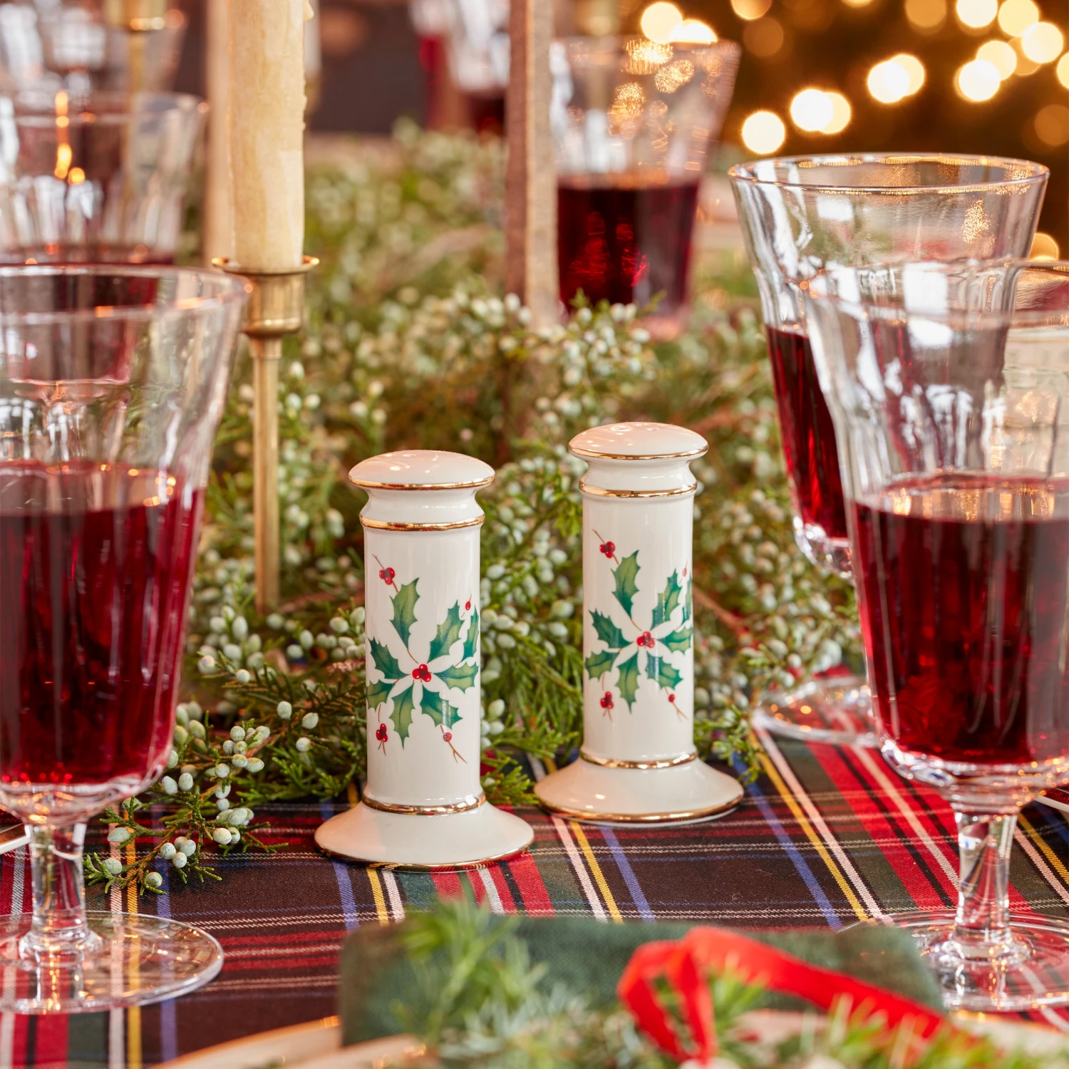 Lenox Holiday Archive Salt & Pepper Set 4 Lenox Holiday Archive Salt & Pepper Set - Image 2