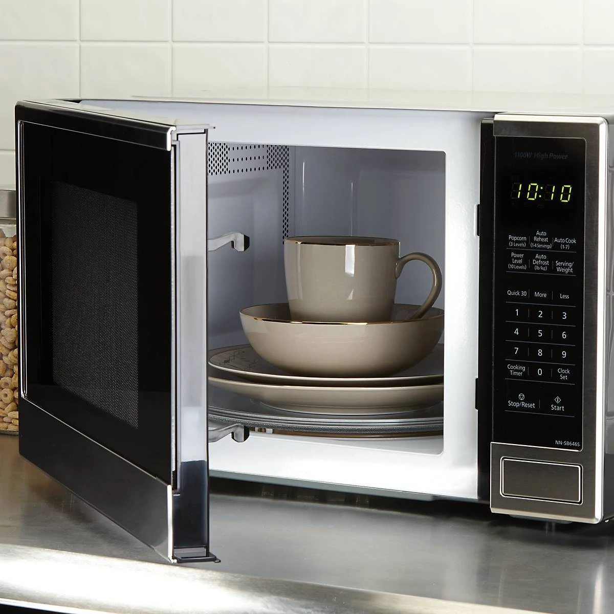 Lenox Trianna 12-piece Dinnerware Set 11 Lenox Trianna 12-piece Dinnerware Set - Image 9