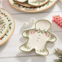 Lenox Holiday Gingerbread Man Accent Plate 9 Lenox Holiday Gingerbread Man Accent Plate -Lenox 887060 w1 769f078b 63b8 4c7a b4a0 47be2ebb8000