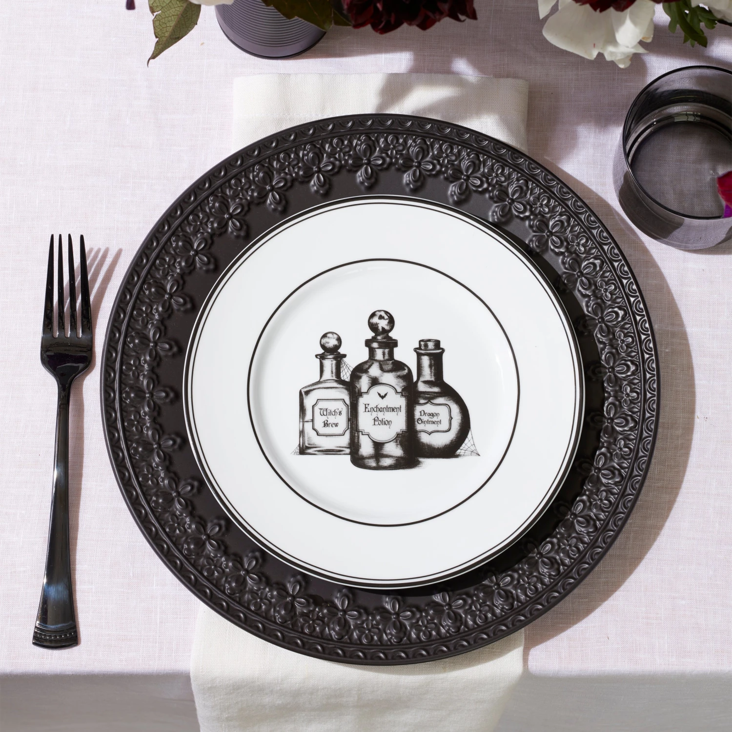 Lenox Vintage Halloween 4-Piece Dessert Plate Set 7 Lenox Vintage Halloween 4-Piece Dessert Plate Set - Image 5