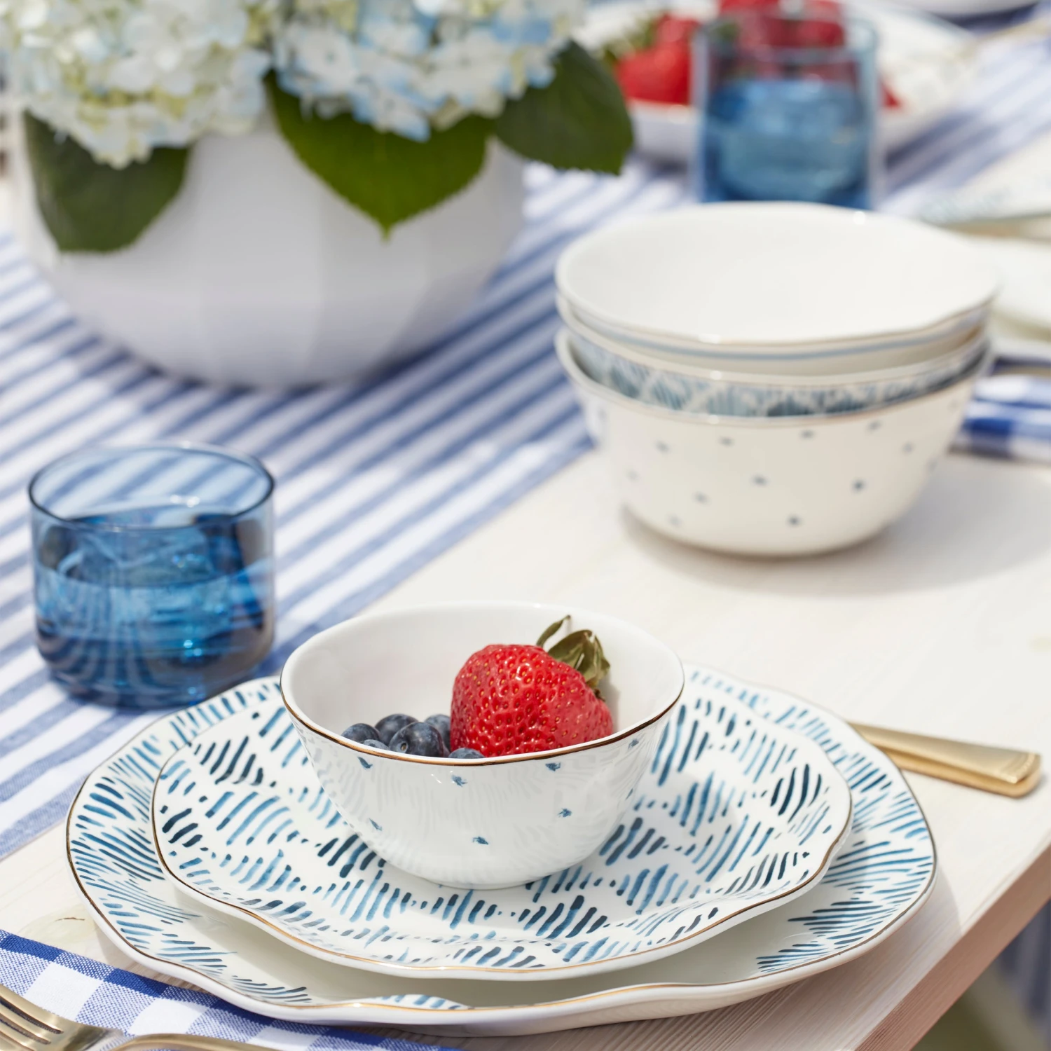 Lenox Blue Bay 12-Piece Dinnerware Set 5 Lenox Blue Bay 12-Piece Dinnerware Set - Image 3