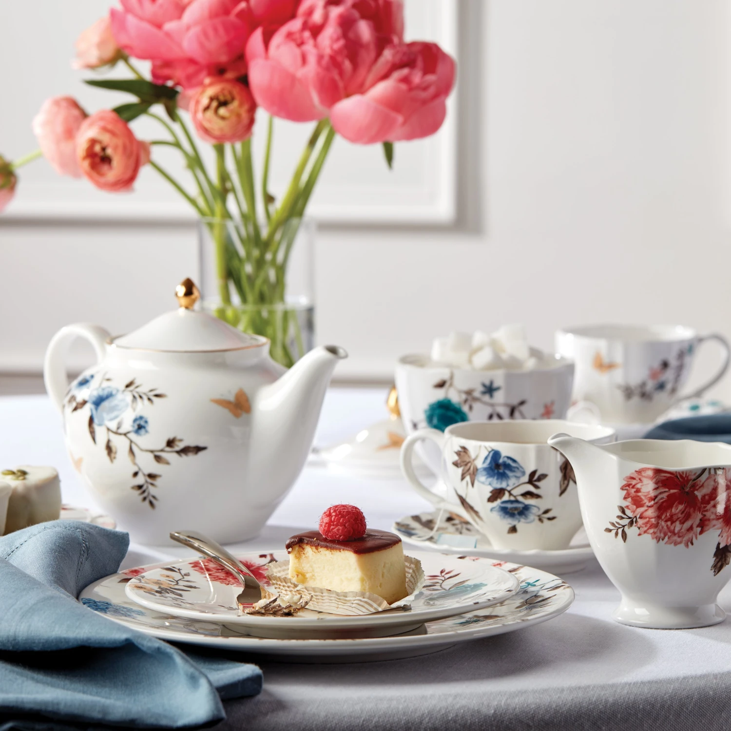 Lenox Sprig & Vine Teapot 8 Lenox Sprig & Vine Teapot - Image 6