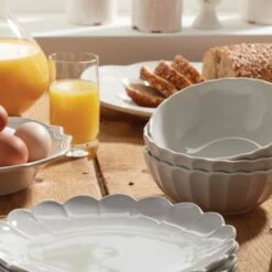 Lenox French Perle Scallop 4-Piece Bowl Set 14 Lenox French Perle Scallop 4-Piece Bowl Set -Lenox 893544 893545 LNP F21 FEA 1