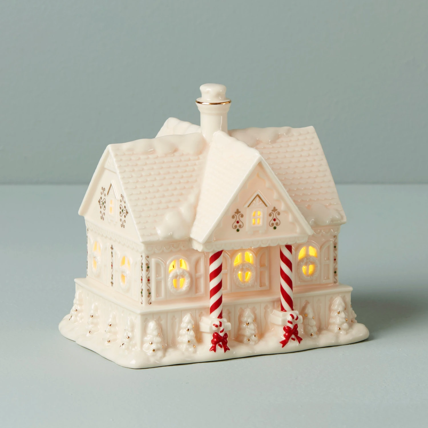 Lenox Mistletoe Park Light-Up Santa's Cottage Figurine 4 Lenox Mistletoe Park Light-Up Santa's Cottage Figurine - Image 2