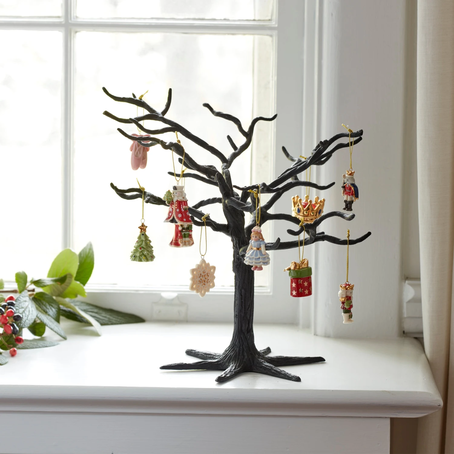 Lenox The Nutcracker 10-Piece Ornament Set 7 Lenox The Nutcracker 10-Piece Ornament Set - Image 5