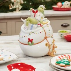 Lenox Merry Grinchmas Cookie Jar 11 Lenox Merry Grinchmas Cookie Jar -Lenox 894169 LHOL 22 FEA 1 LK