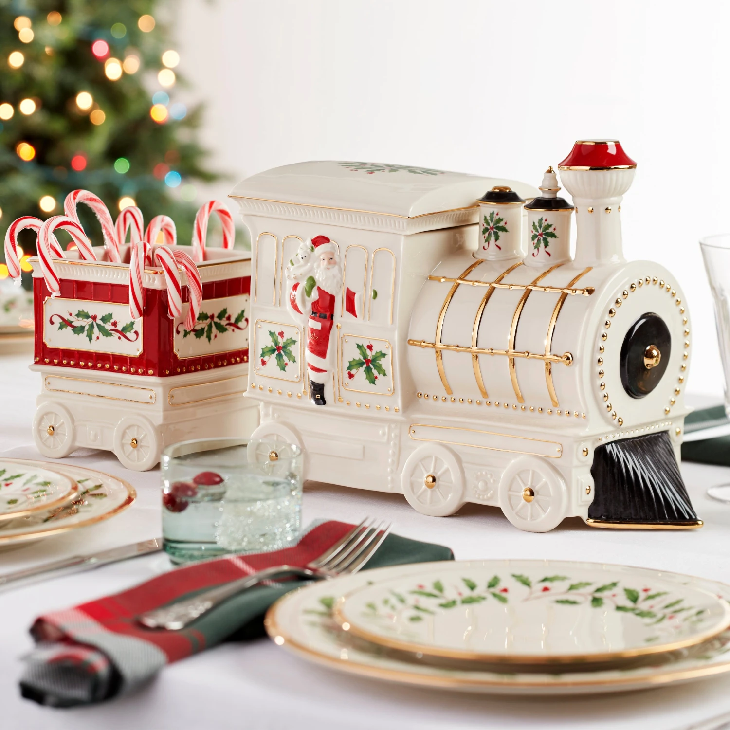 Lenox Holiday Train 5-Piece Serving Set 8 Lenox Holiday Train 5-Piece Serving Set - Image 6