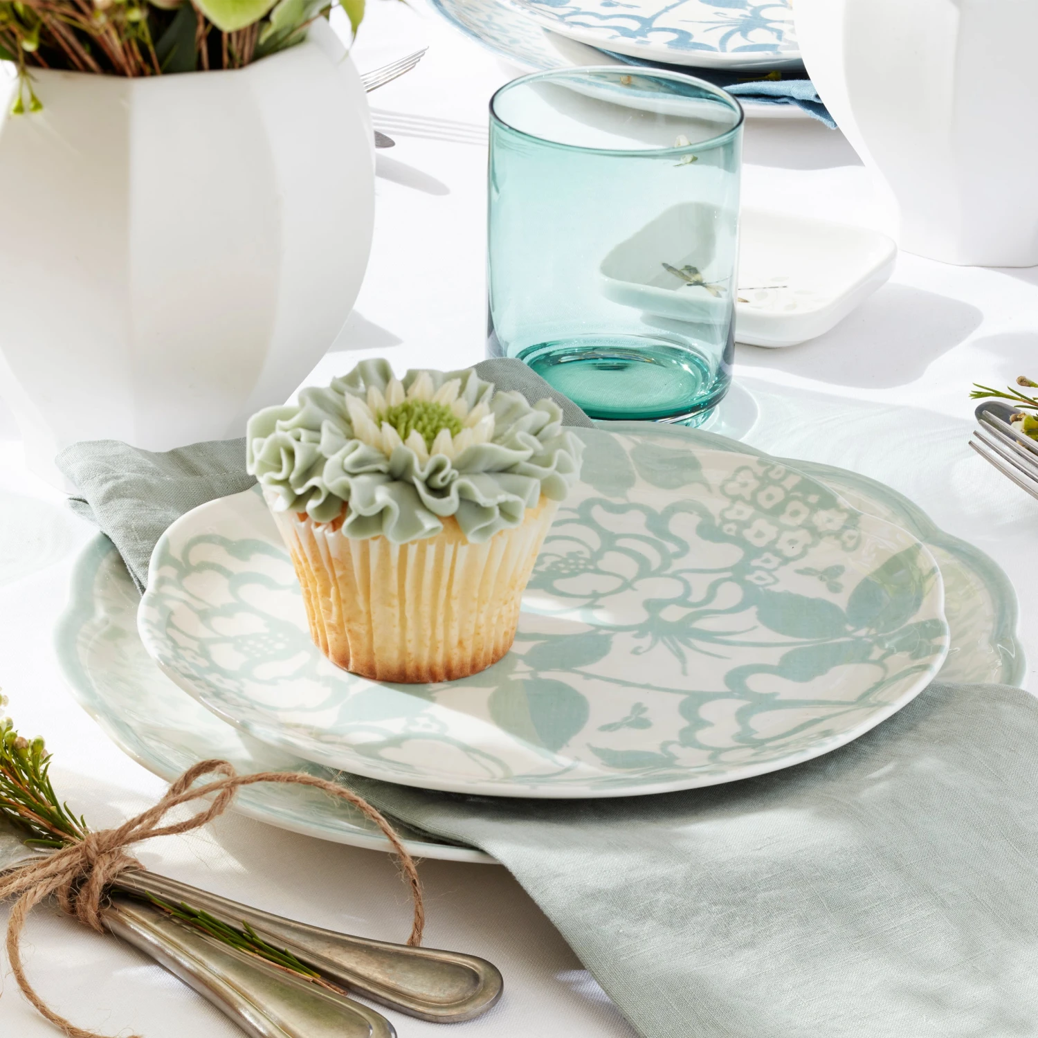 Lenox Butterfly Meadow Cottage 12-Piece Dinnerware Set 11 Lenox Butterfly Meadow Cottage 12-Piece Dinnerware Set - Image 9