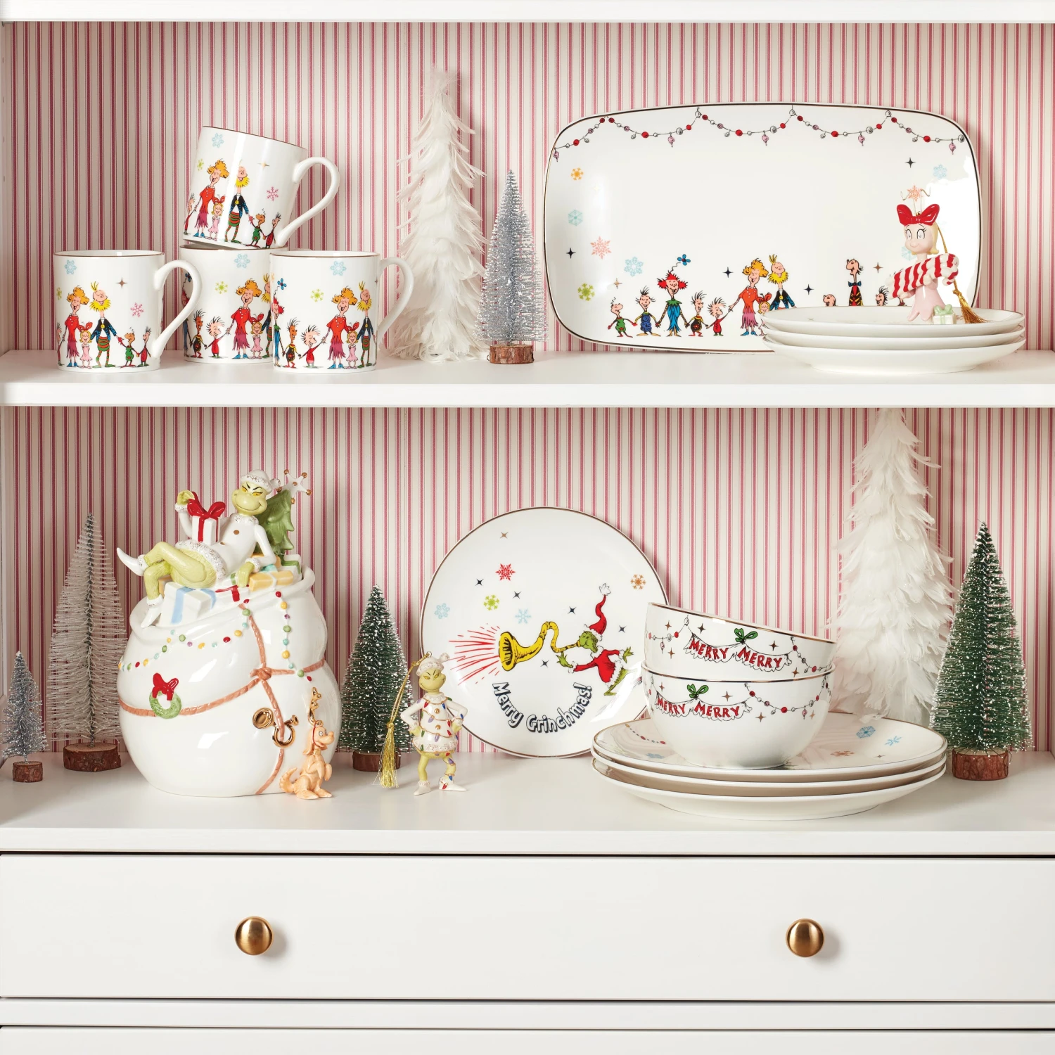 Lenox Merry Grinchmas 12-Piece Dinnerware Set 5 Lenox Merry Grinchmas 12-Piece Dinnerware Set - Image 3
