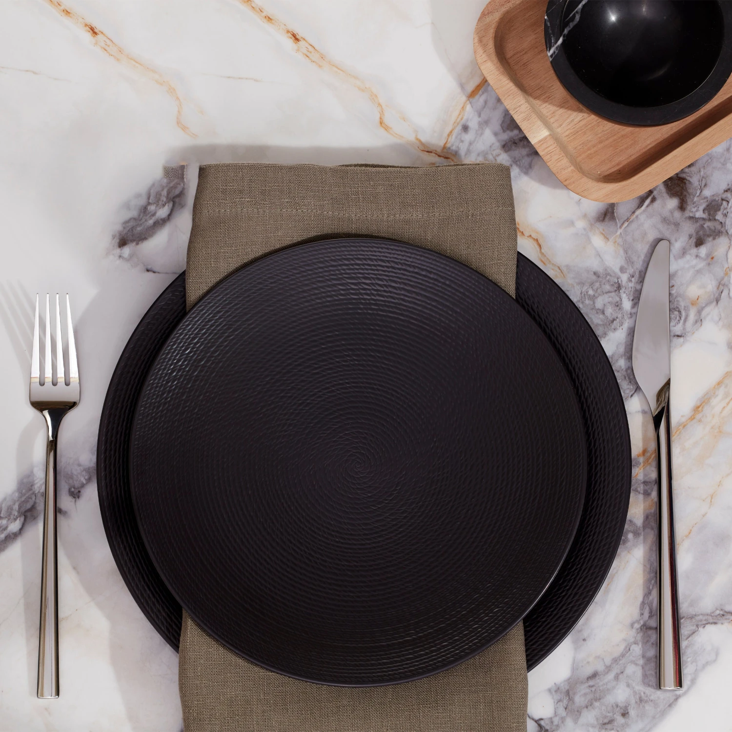 Lenox LX Collective Black Dinner Plates, Set Of 4 4 Lenox LX Collective Black Dinner Plates, Set Of 4 - Image 2