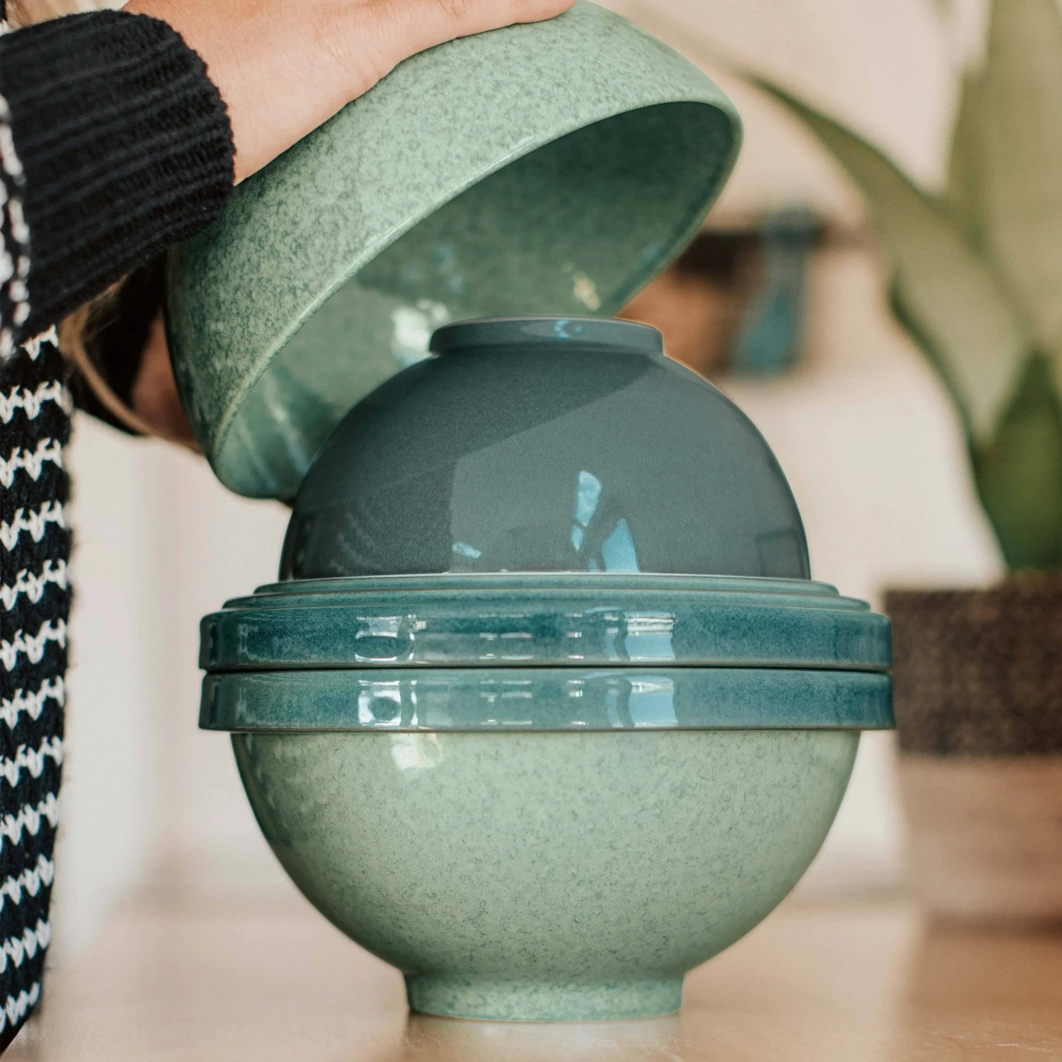 Lenox Luna Nesting Dinnerware Set 8 Lenox Luna Nesting Dinnerware Set - Image 6